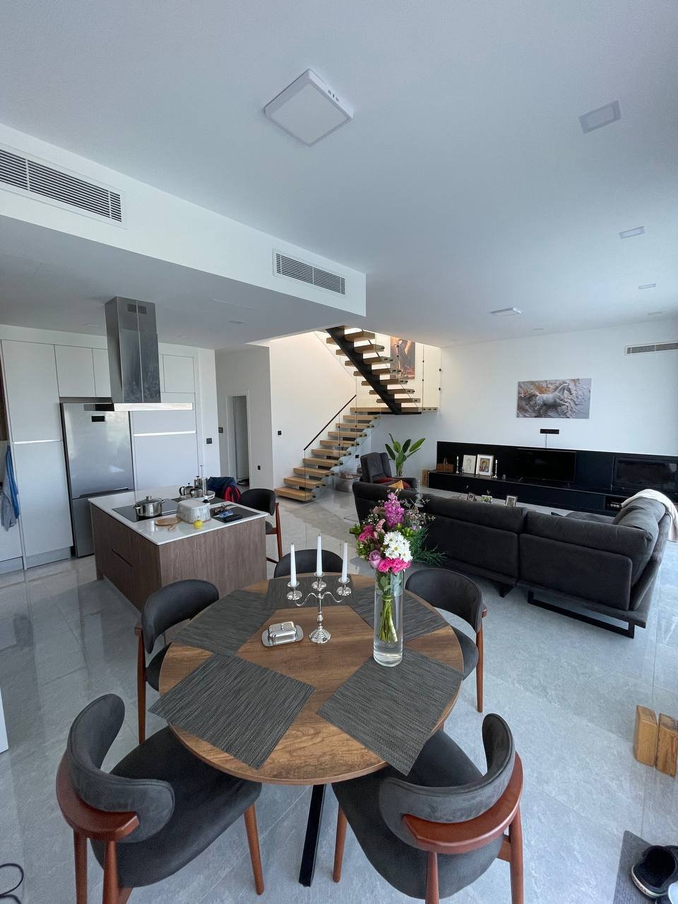 La Isla — Furnished Garden Villa